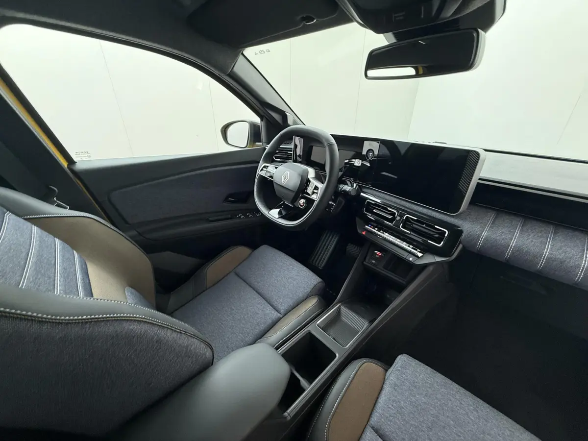techno 150 pk comfort range | pack advanced driving assist | Stoel- & Stuurverw. |
