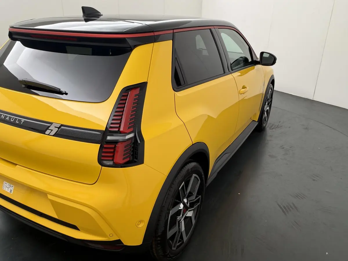 techno 150 pk comfort range | pack advanced driving assist | Stoel- & Stuurverw. |