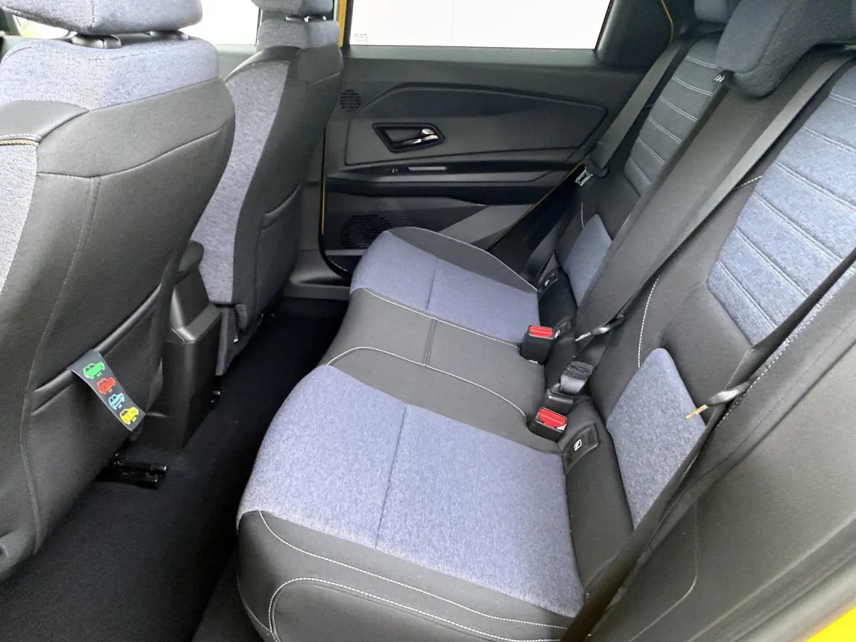 techno 150 pk comfort range | pack advanced driving assist | Stoel- & Stuurverw. |