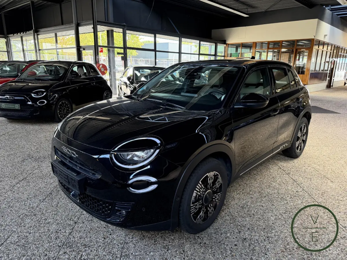 1.2 Hybrid Urban | LED | 360 Camera | CarPlay | BTW | Clima |