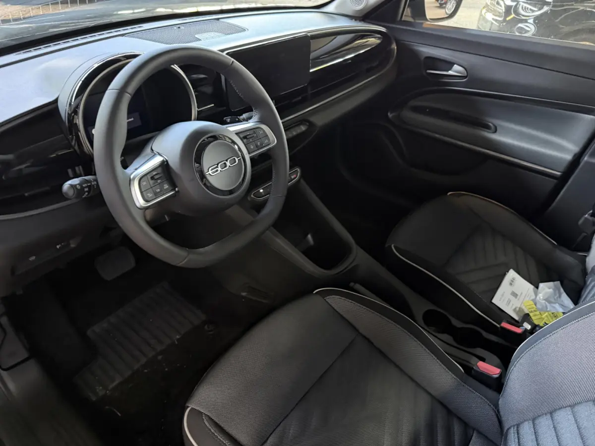 1.2 Hybrid Urban | LED | 360 Camera | CarPlay | BTW | Clima |