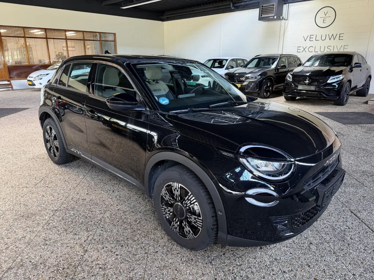 1.2 Hybrid Urban | LED | 360 Camera | CarPlay | BTW | Clima |
