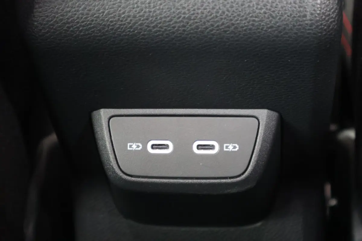 GTI 2.0 TSI DSG | 207 PK | 10.889 km | Ascot Grau