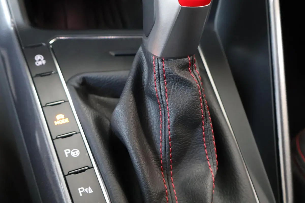 GTI 2.0 TSI DSG | 207 PK | 10.889 km | Ascot Grau