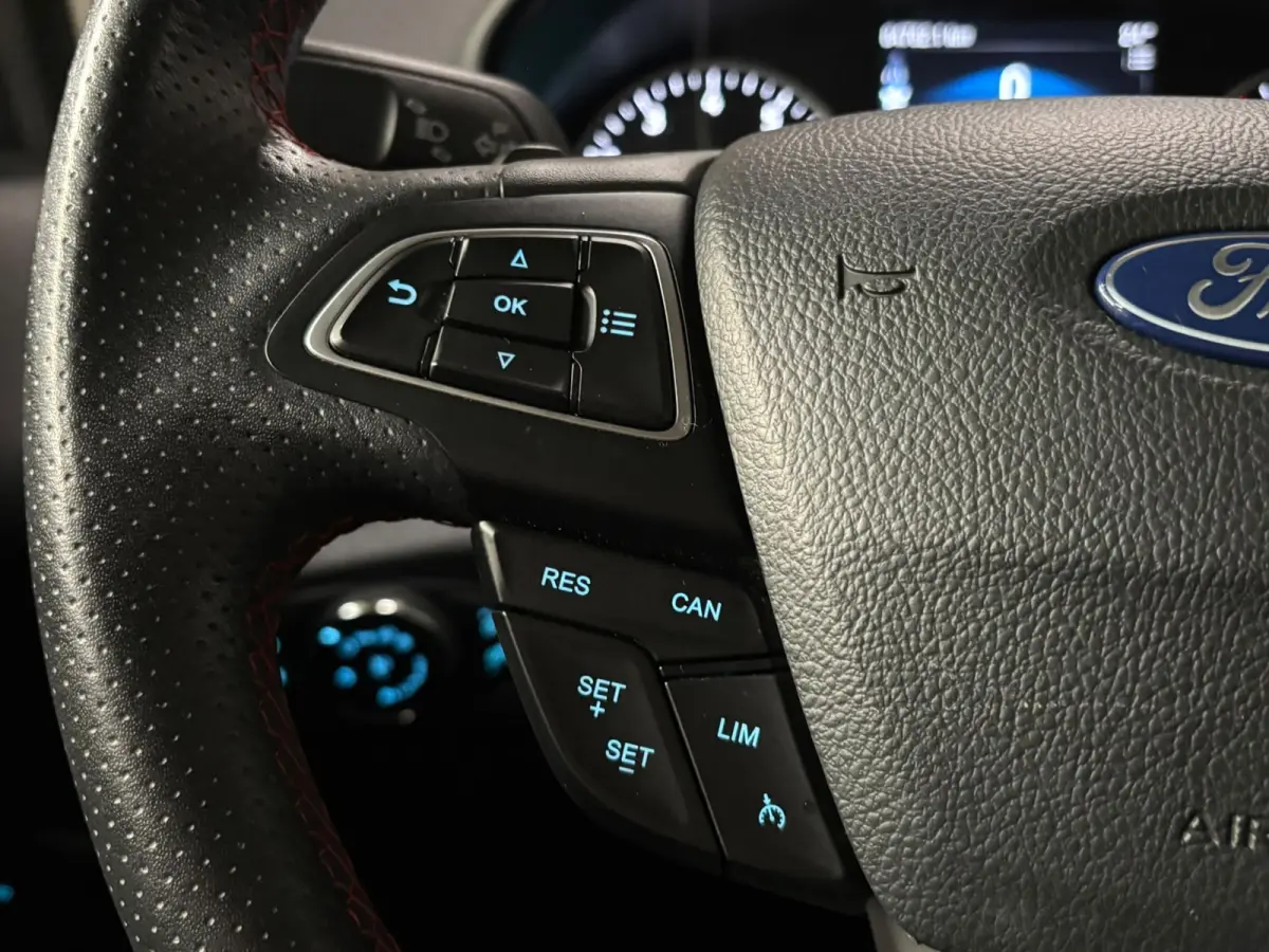 1.0 EcoBoost ST-Line Black - Keyless - Camera - Automaat