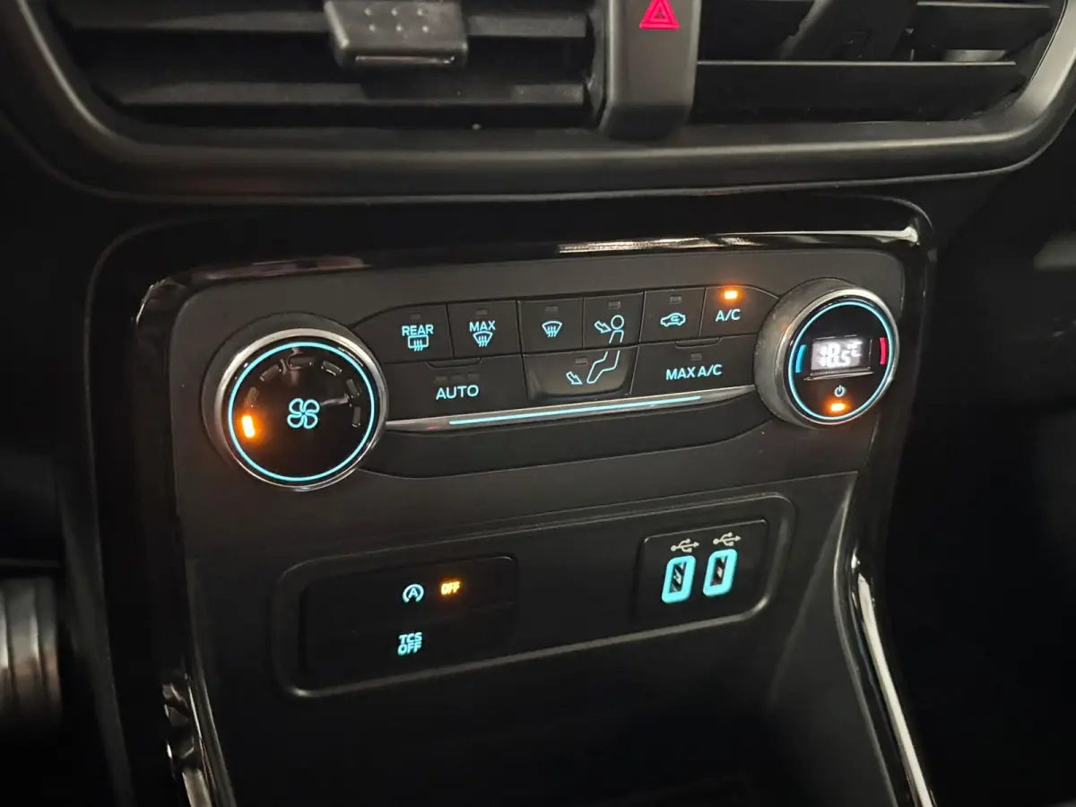 1.0 EcoBoost ST-Line Black - Keyless - Camera - Automaat