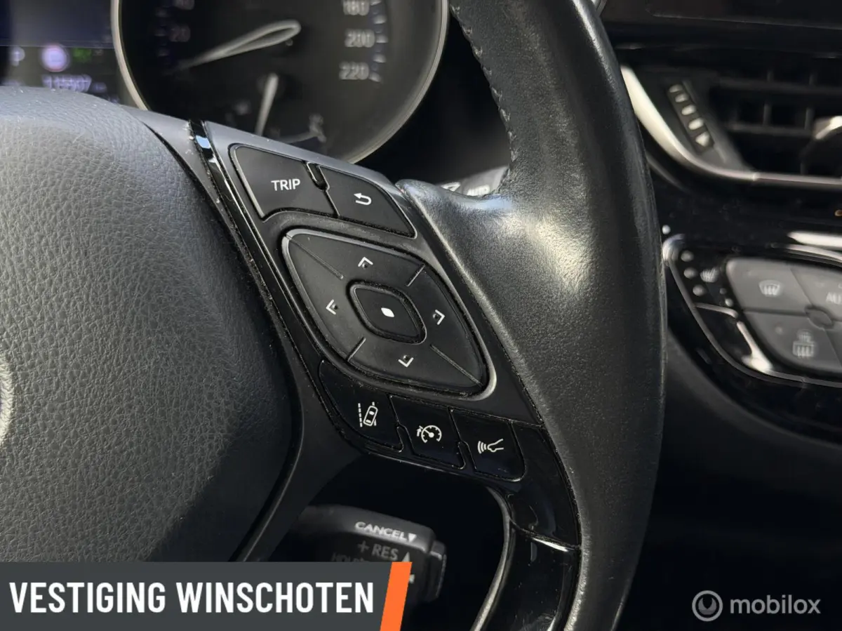 1.8 Hybrid Dynamic | Stoel/Stuurverwarming | Camera | LM Velgen | Cruise | Led |