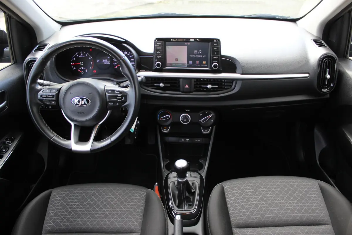 1.0 MPi DynamicLine // Navi | Camera | CarPlay & Android Auto | Cruise control