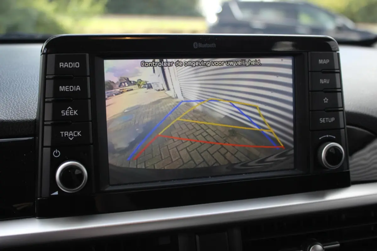 1.0 MPi DynamicLine // Navi | Camera | CarPlay & Android Auto | Cruise control