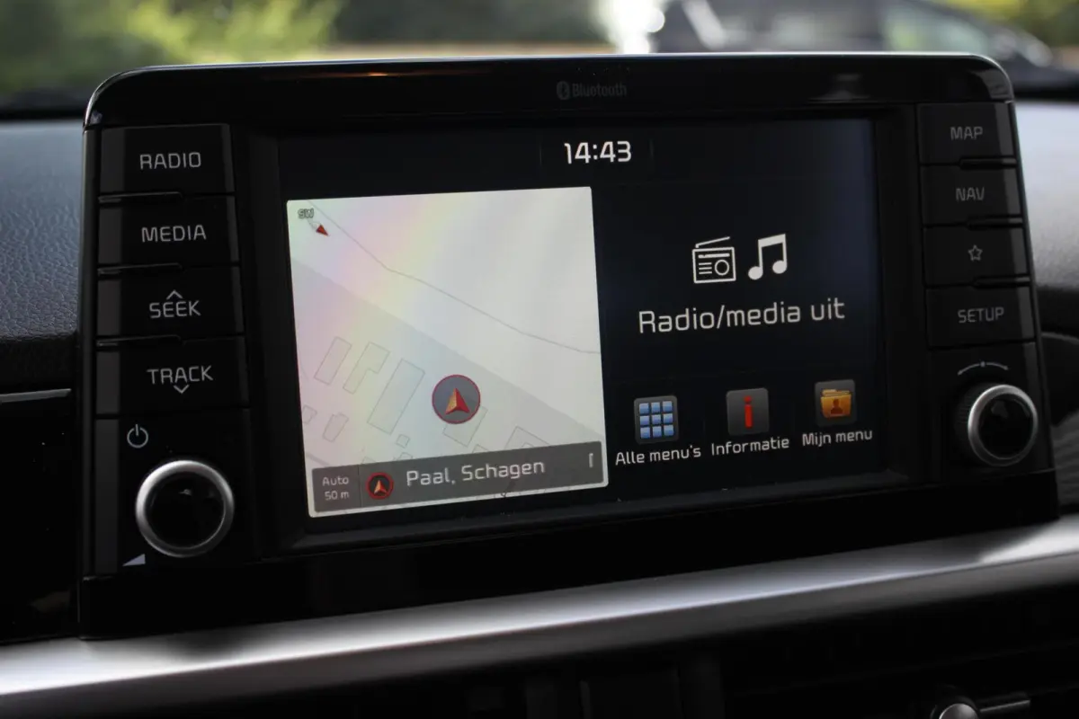 1.0 MPi DynamicLine // Navi | Camera | CarPlay & Android Auto | Cruise control