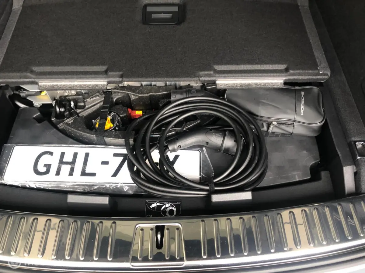 3.0 E-Hybrid Voll 0ptie,s ..Ned Auto