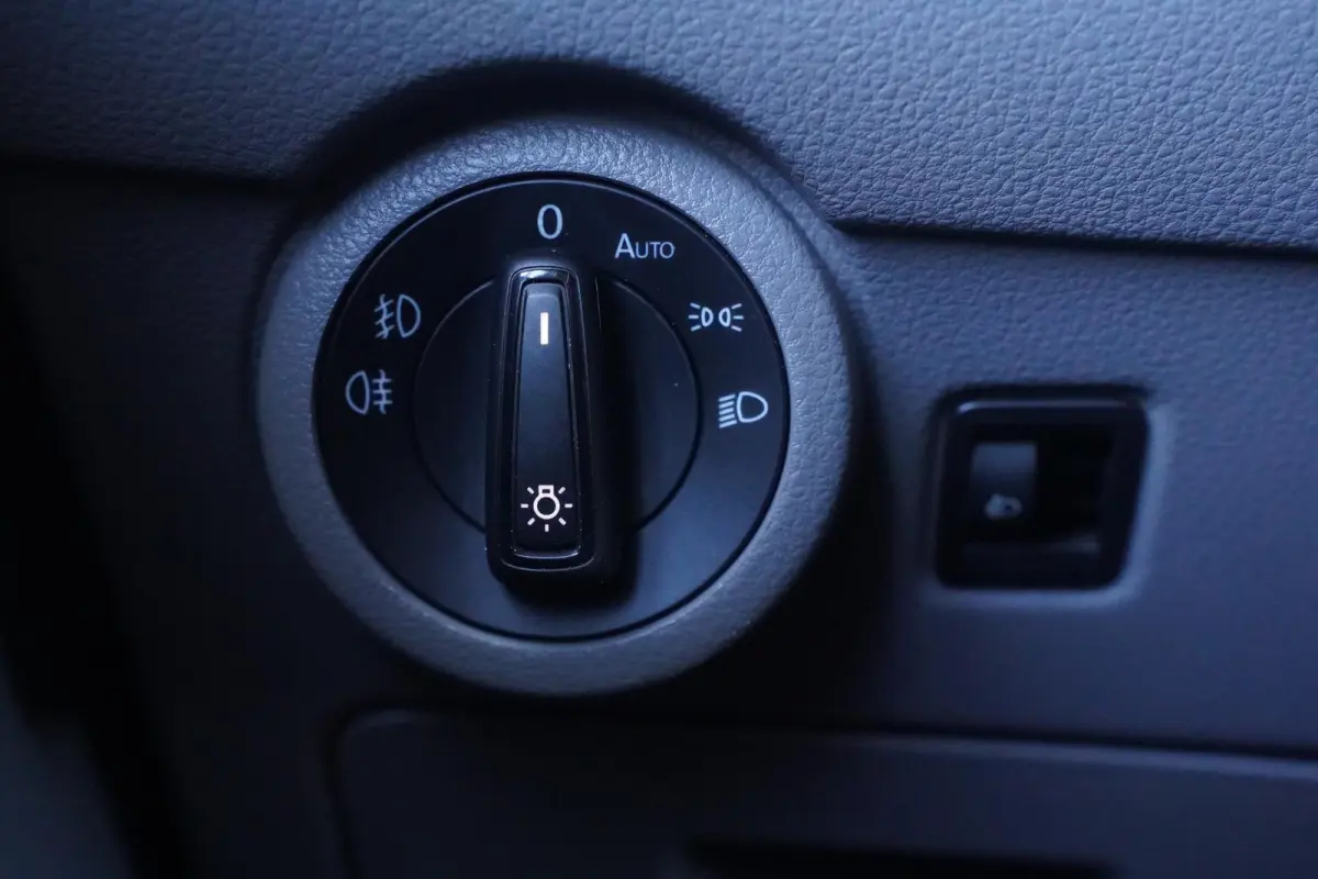 2.0 TDI 110 pk L2H1 Airco, Two Tone Groen / Wit Cruise Control, Trekhaak 2.200 kg, 2-Zits