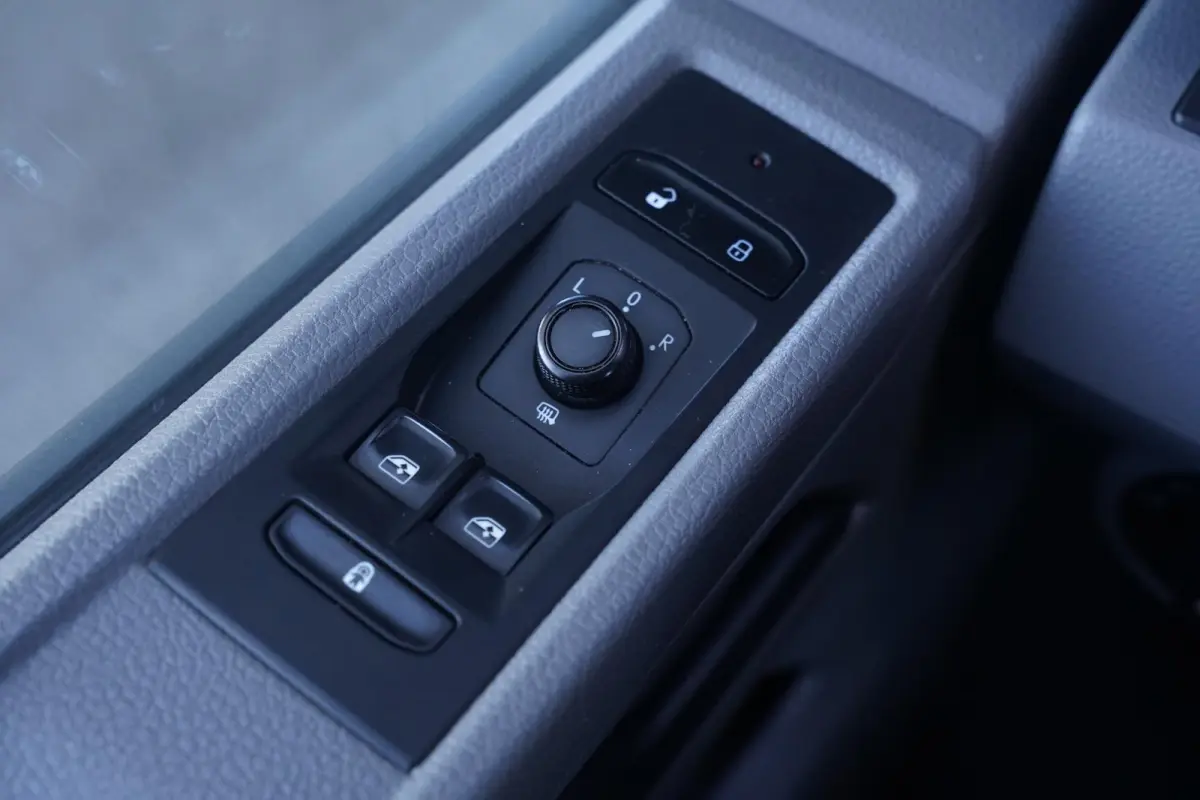 2.0 TDI 110 pk L2H1 Airco, Two Tone Groen / Wit Cruise Control, Trekhaak 2.200 kg, 2-Zits