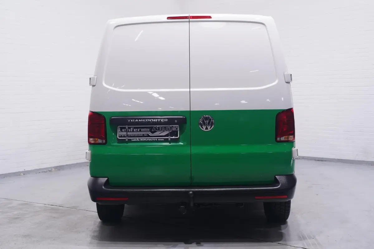 2.0 TDI 110 pk L2H1 Airco, Two Tone Groen / Wit Cruise Control, Trekhaak 2.200 kg, 2-Zits
