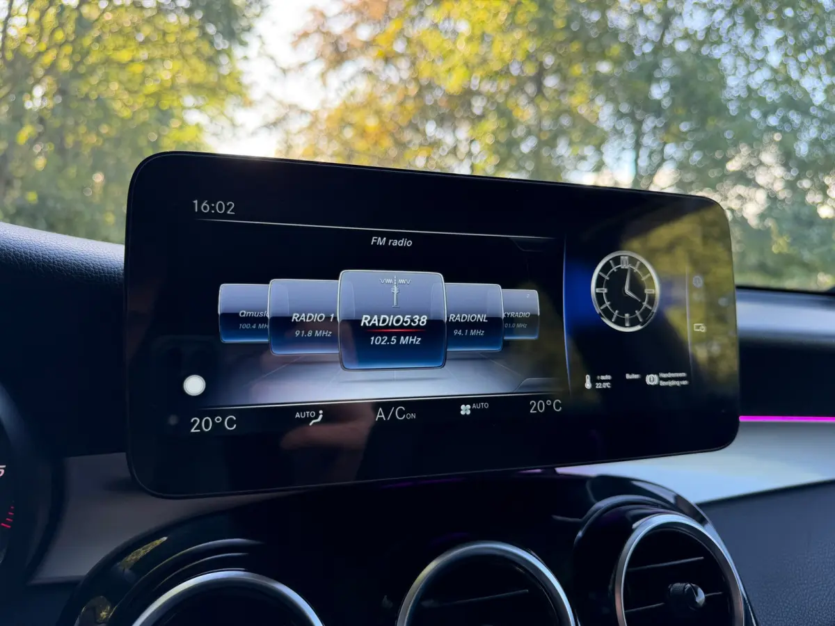 250 d 4MATIC Edition 1 | Sfeerverlichting + Camera + Leder Nu € 24.975,-!!!
