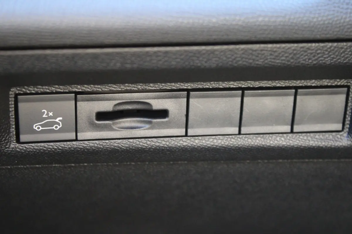 GT 1.2 Hybrid 145 Schuif/Kantel-dak | Focal Hi-Fi Systeem | Drive Assist Pack