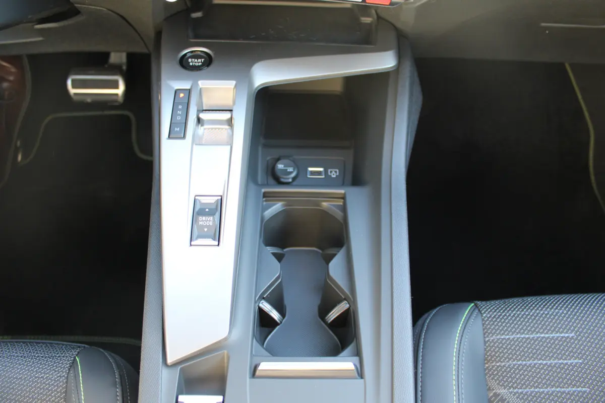 GT 1.2 Hybrid 145 Schuif/Kantel-dak | Focal Hi-Fi Systeem | Drive Assist Pack