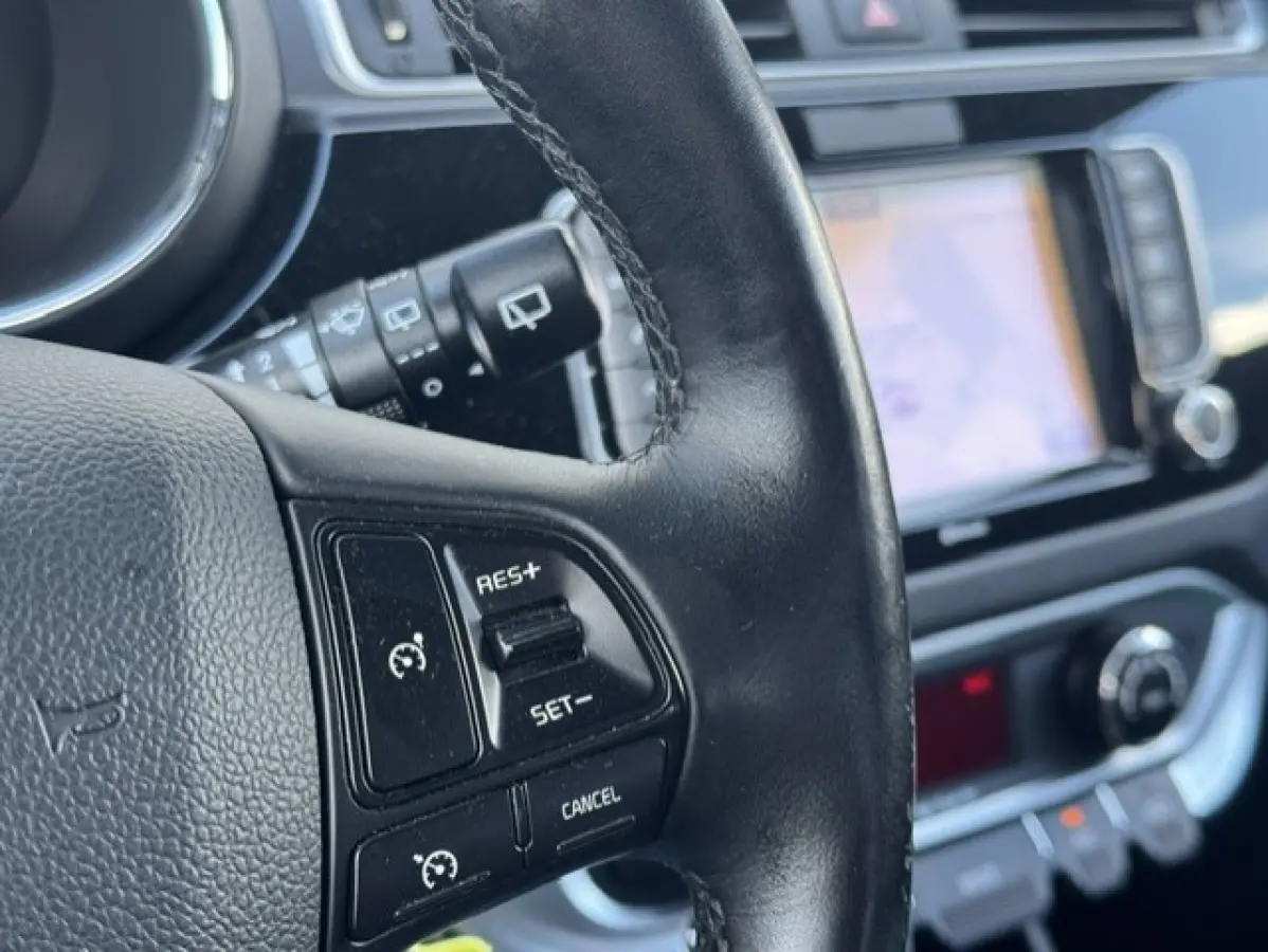 1.2 CVVT ExecutiveLine -Trekhaak LED-Navi-Camera-NAP