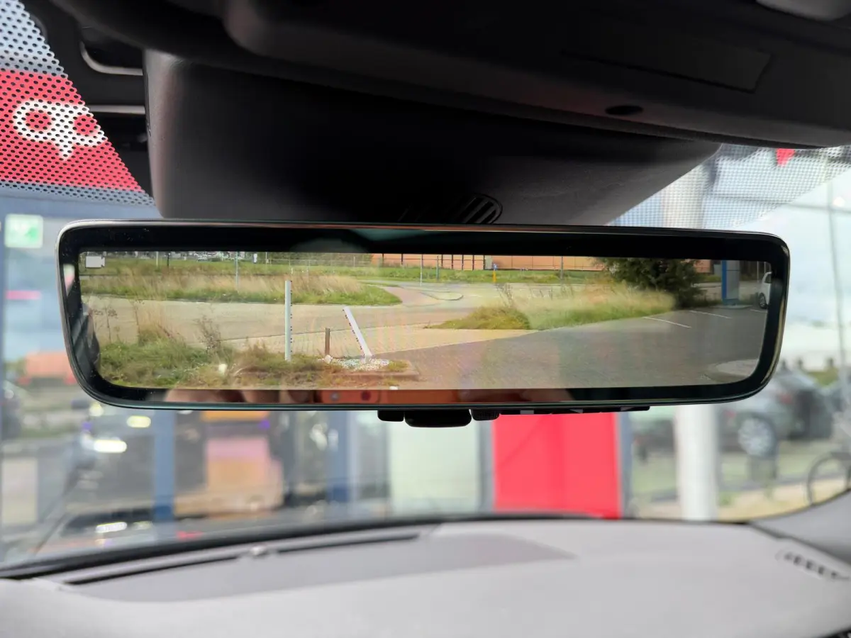 2.0 P200 AWD R-Dynamic Full Spec