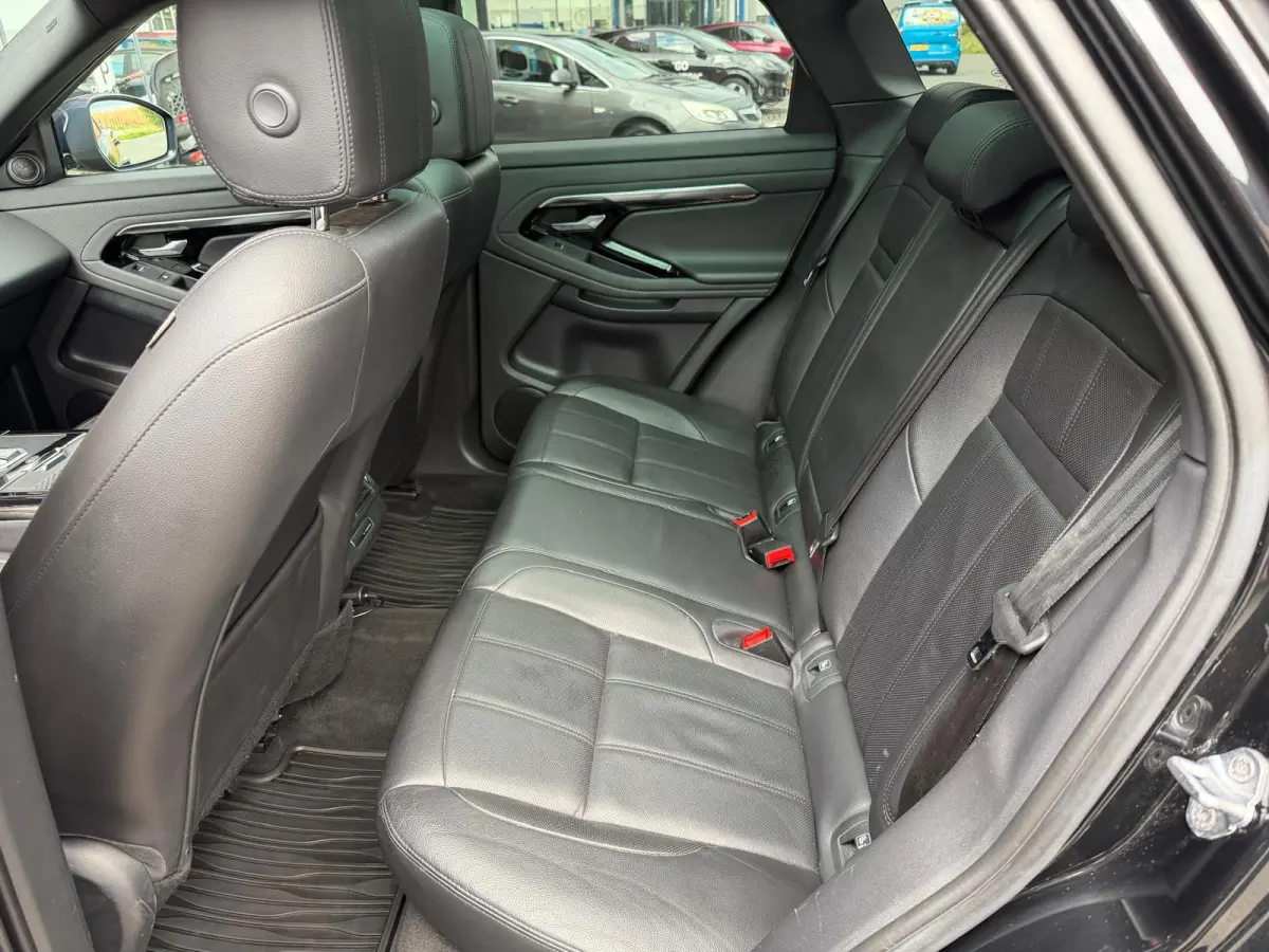 2.0 P200 AWD R-Dynamic Full Spec