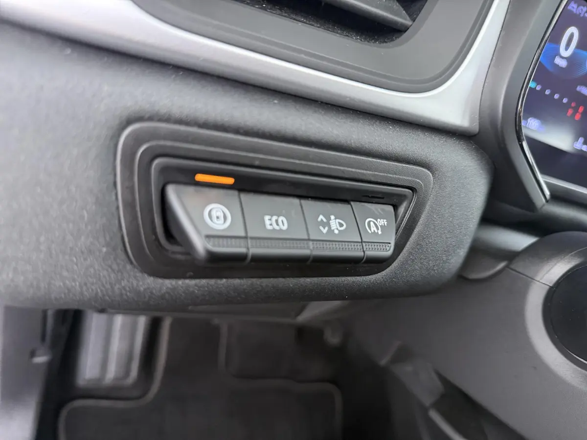 1.0 MPI Turbo Intense | Trekhaak | Apple CarPlay | Achteruitrijcamera |