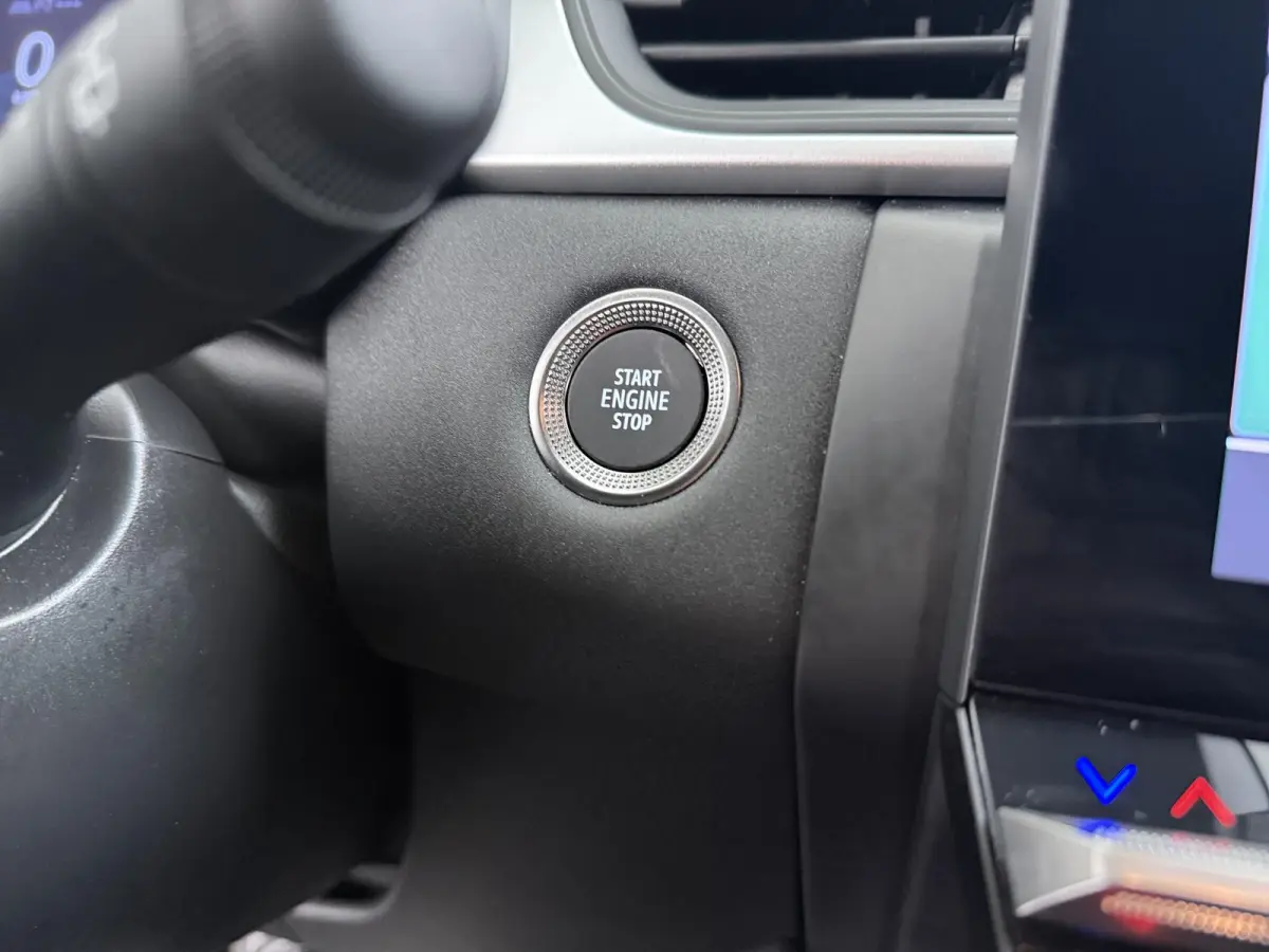 1.0 MPI Turbo Intense | Trekhaak | Apple CarPlay | Achteruitrijcamera |