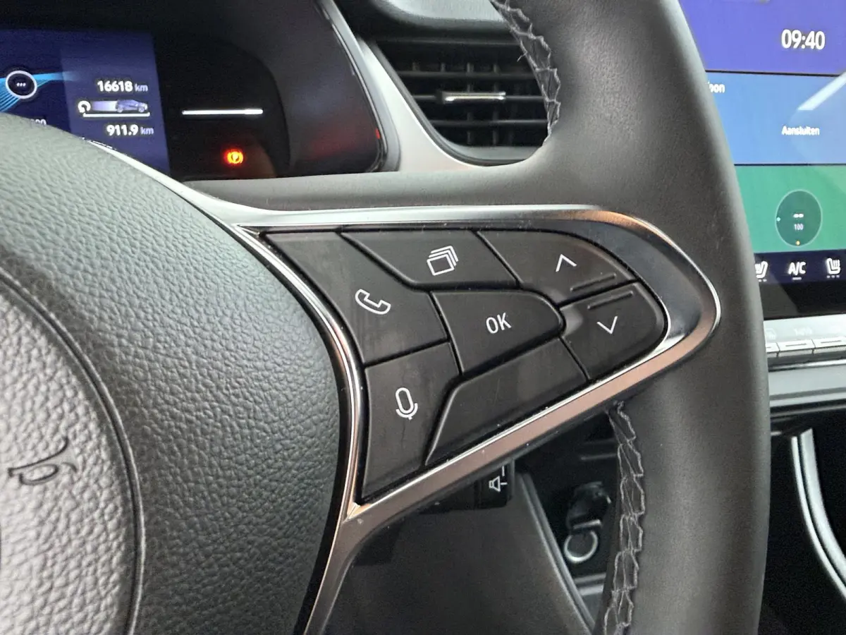 1.0 MPI Turbo Intense | Trekhaak | Apple CarPlay | Achteruitrijcamera |