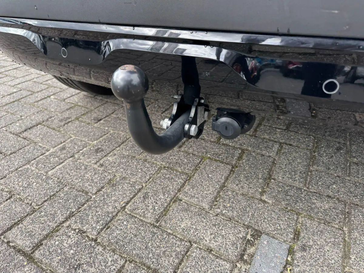 1.0 MPI Turbo Intense | Trekhaak | Apple CarPlay | Achteruitrijcamera |