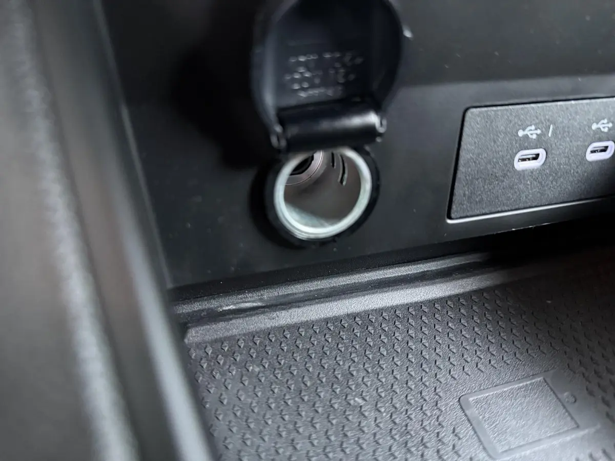 1.0 MPI Turbo Intense | Trekhaak | Apple CarPlay | Achteruitrijcamera |