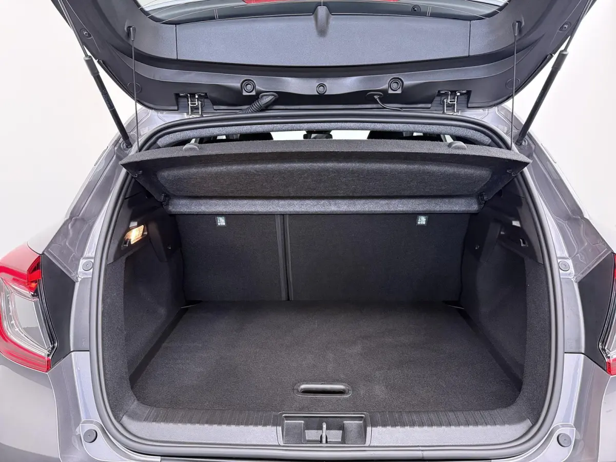 1.0 MPI Turbo Intense | Trekhaak | Apple CarPlay | Achteruitrijcamera |