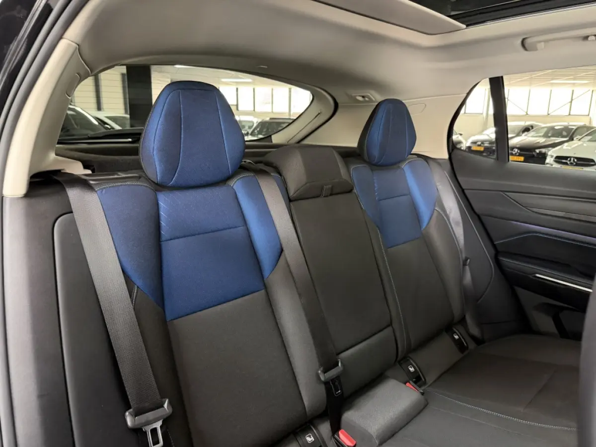 1.5 Plug-in Hybrid 261PK BLACK EDITION 360 VOL