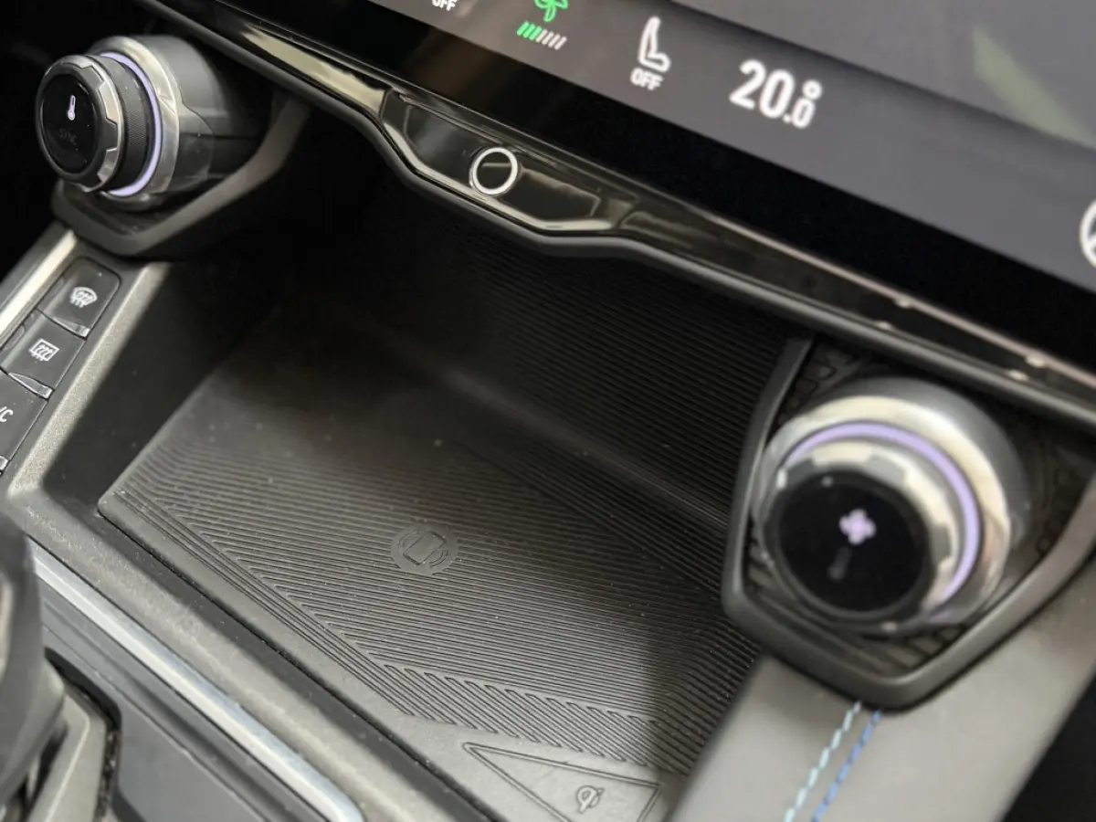 1.5 Plug-in Hybrid 261PK BLACK EDITION 360 VOL