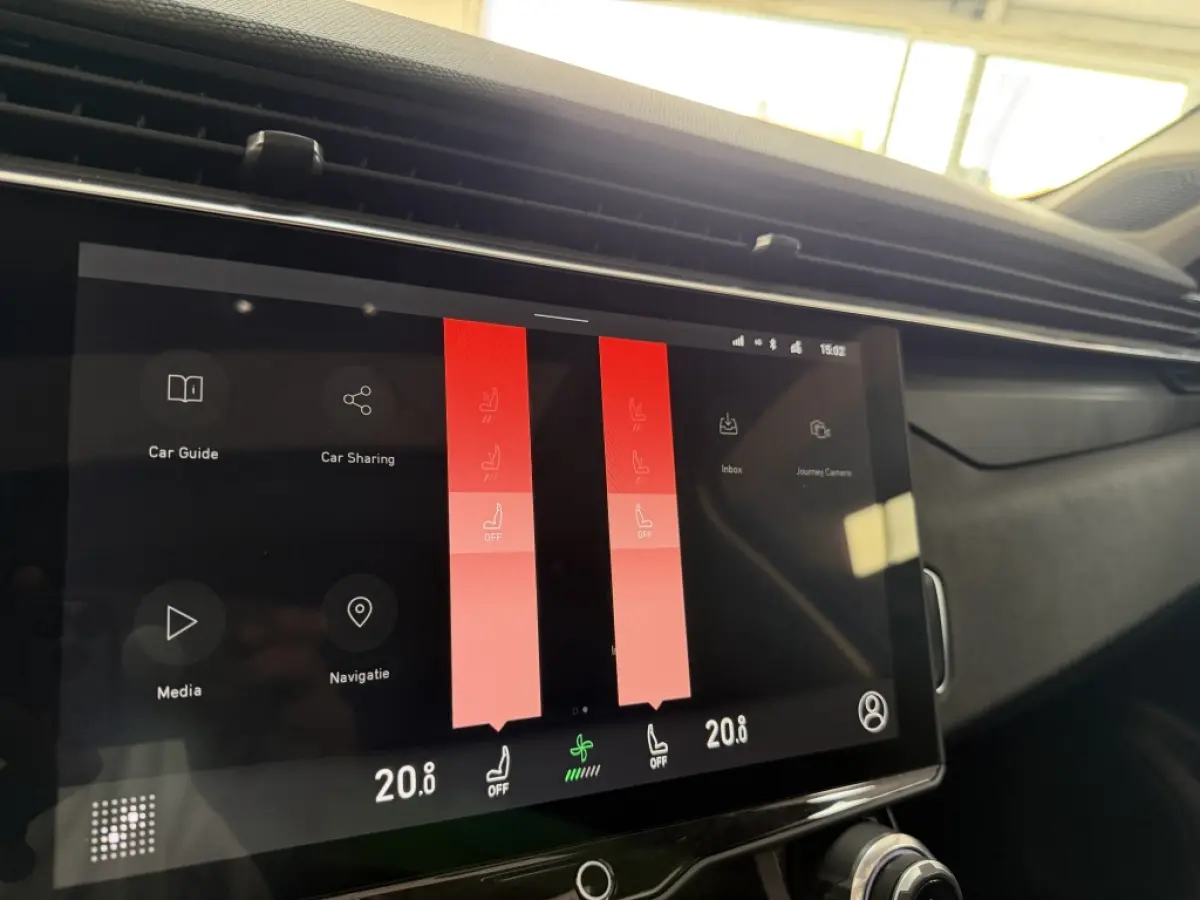 1.5 Plug-in Hybrid 261PK BLACK EDITION 360 VOL