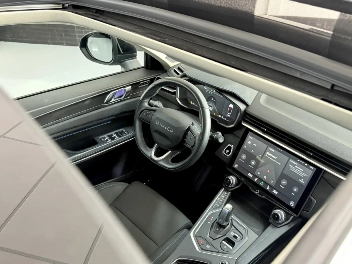 1.5 Plug-in Hybrid 261PK BLACK EDITION 360 VOL