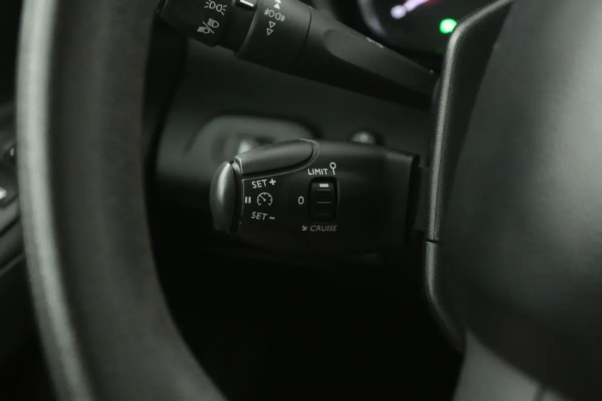 1.2 Turbo 111PK | Benzine | Airco | Cruise | 3 Zits | Stoelverwarming | Parkeersens.