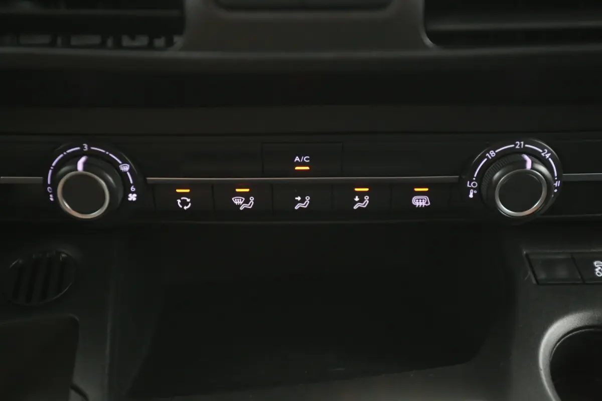 1.2 Turbo 111PK | Benzine | Airco | Cruise | 3 Zits | Stoelverwarming | Parkeersens.
