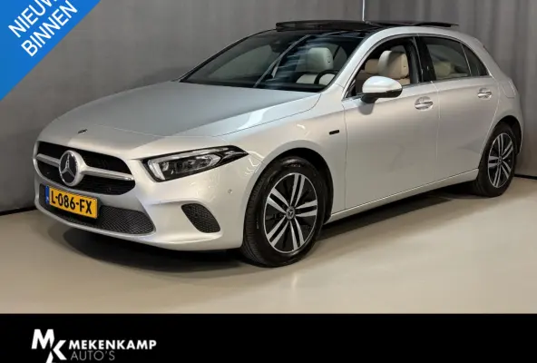250 e Business Solution Luxury Limited 17"/Panoramadak/Leder + memory/Stoelverwarming/Camera/Dodehoek/Keyless/Matrix LED