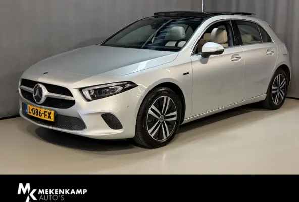 250 e Business Solution Luxury Limited 17"/Panoramadak/Leder + memory/Stoelverwarming/Camera/Dodehoek/Keyless/Matrix LED
