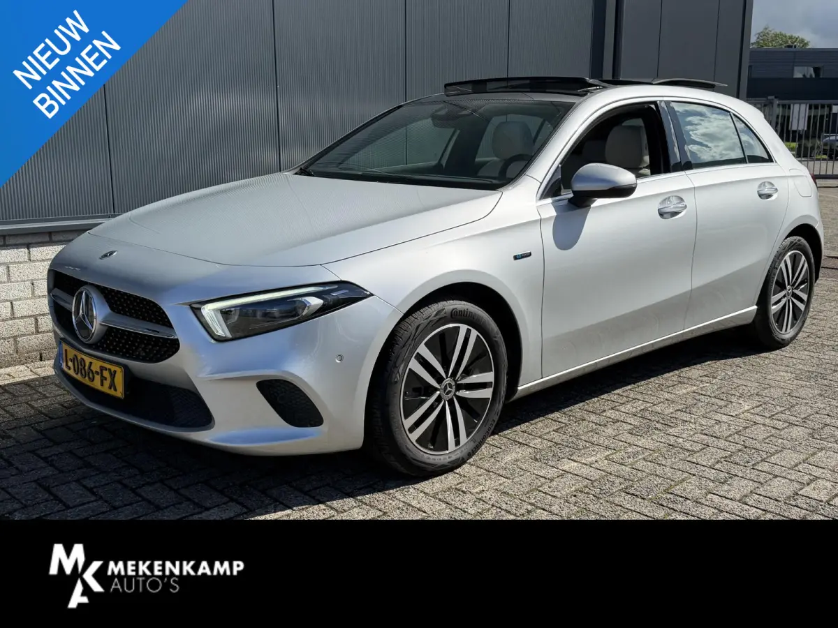 250 e Business Solution Luxury Limited 17"/Panoramadak/Leder + memory/Stoelverwarming/Camera/Dodehoek/Keyless/Matrix LED