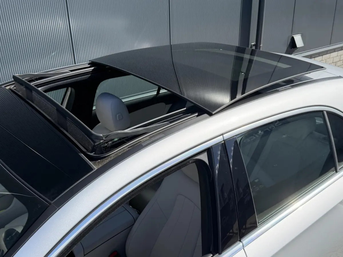 250 e Business Solution Luxury Limited 17"/Panoramadak/Leder + memory/Stoelverwarming/Camera/Dodehoek/Keyless/Matrix LED