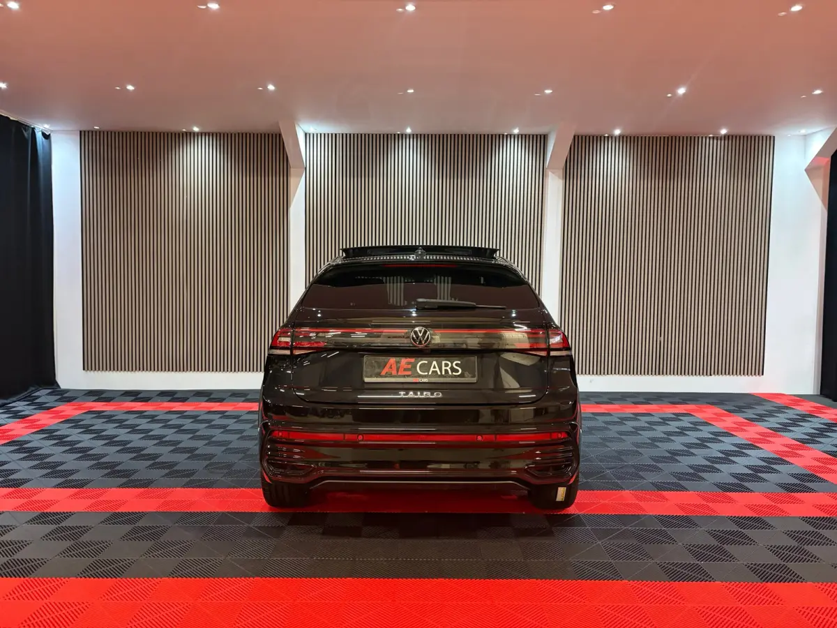 1.0 TSI R-Line Business Pano Navi Led IQ Lights Camera
