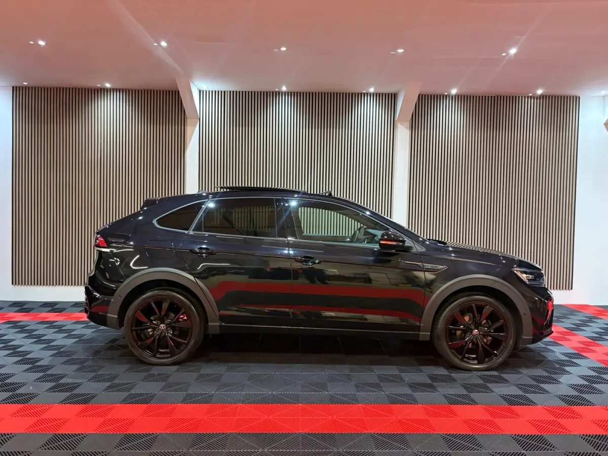 1.0 TSI R-Line Business Pano Navi Led IQ Lights Camera