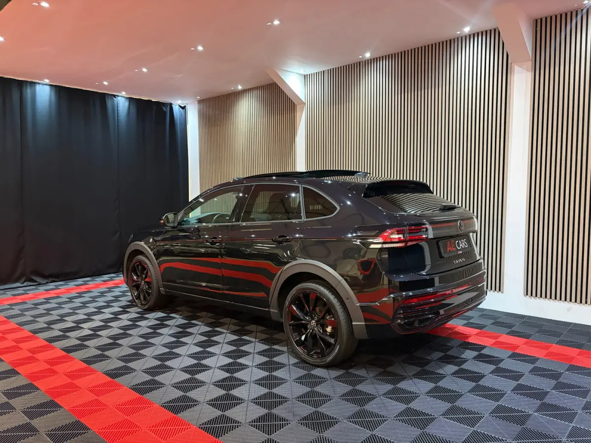 1.0 TSI R-Line Business Pano Navi Led IQ Lights Camera