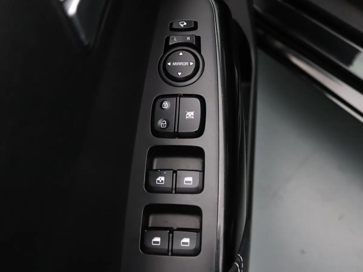 67pk CVVT Design Edition Apple Carplay/Android Auto | Climate