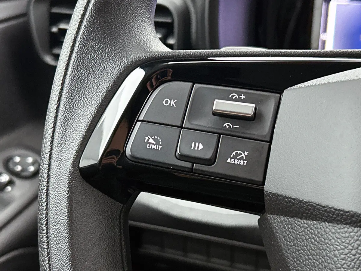 1.5 BlueHDi 130PK L2 Automaat Apple Carplay / Android Auto Navigatie Trekhaak Airco Camera Cruise Control Parkeersensoren V+A DAB