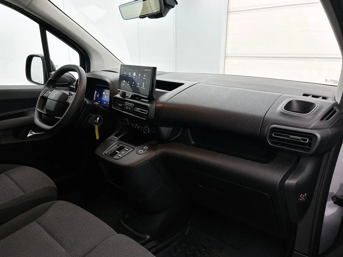 1.5 BlueHDi 130PK L2 Automaat Apple Carplay / Android Auto Navigatie Trekhaak Airco Camera Cruise Control Parkeersensoren V+A DAB
