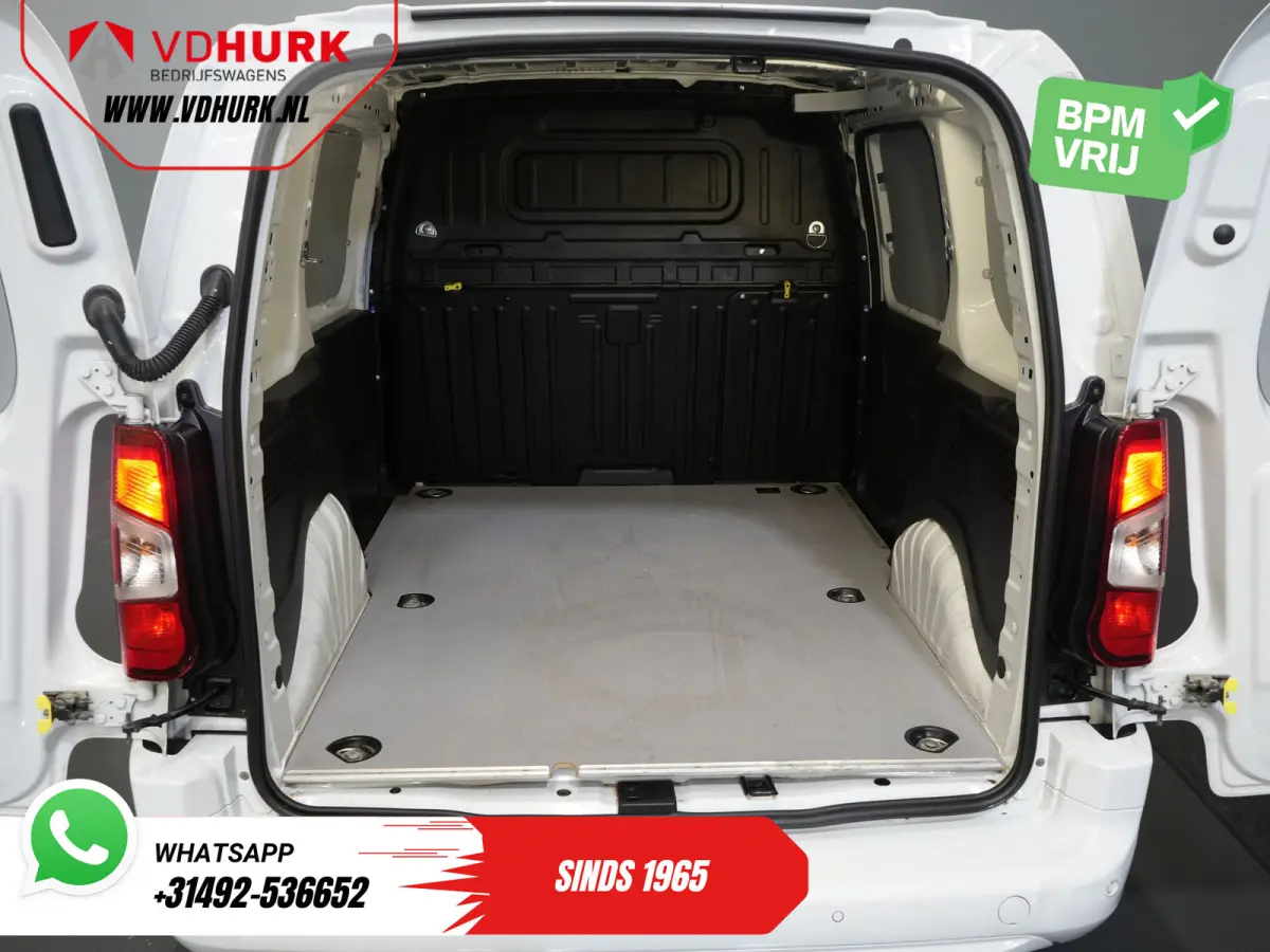 50kWh 285 WLTP 3 Pers./ Standkachel/ Snellader/ Stoelverw./ Stuurverw./ Keyless/ Carplay/ Navi/ Camera/ PDC/ Cruise/ Airco