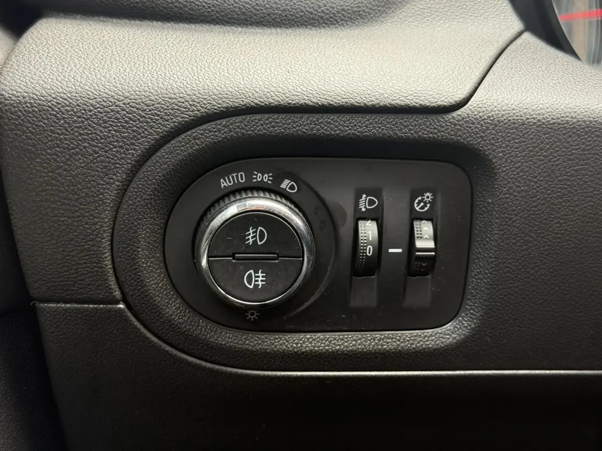 1.2 Turbo Online Edition |Navi|Carplay|Trekhaak|PDC|Clima|Cruise|N.A.P|APK tot 02-2027