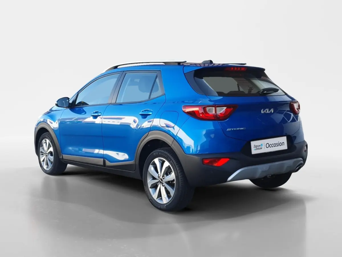 1.0T DynamicLine | Camera | Climate control | Apple Carplay / Android Auto | Cruise control | Parkeersensoren achter | Lichtmetalen velgen 16inch |