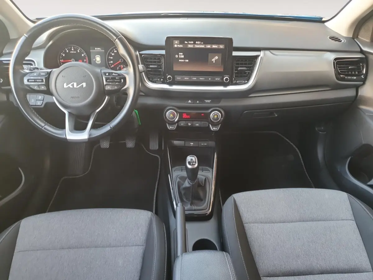 1.0T DynamicLine | Camera | Climate control | Apple Carplay / Android Auto | Cruise control | Parkeersensoren achter | Lichtmetalen velgen 16inch |